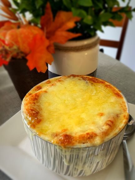 Pressure Cooker Boozy French Onion Soup